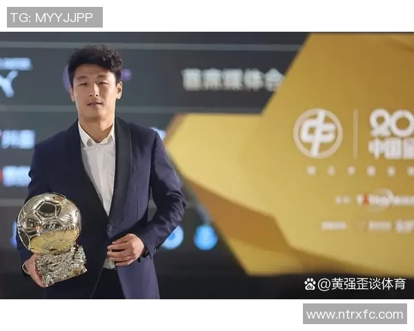 在足球江湖中追寻梦想与荣耀的旅程